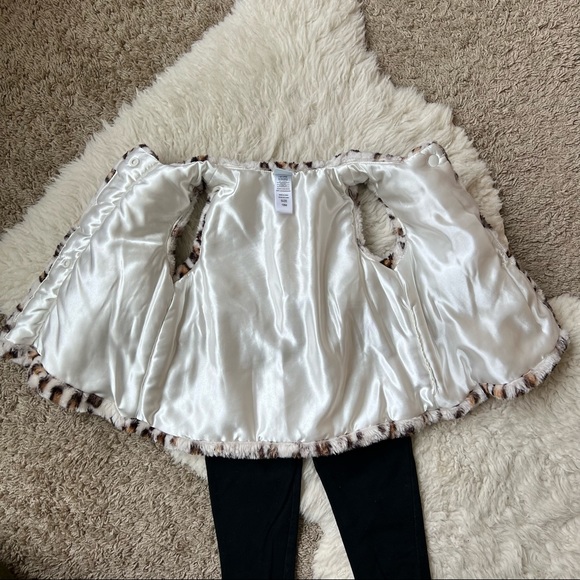 Little Me Faux Fur Leopard Vest 3-pc Outfit | 18 mo | Baby Girls - Picture 6 of 13